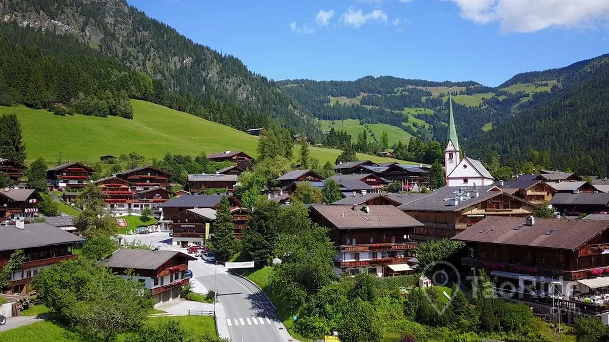 Scenic hiking trail above Alpbach with panoramic mountain views